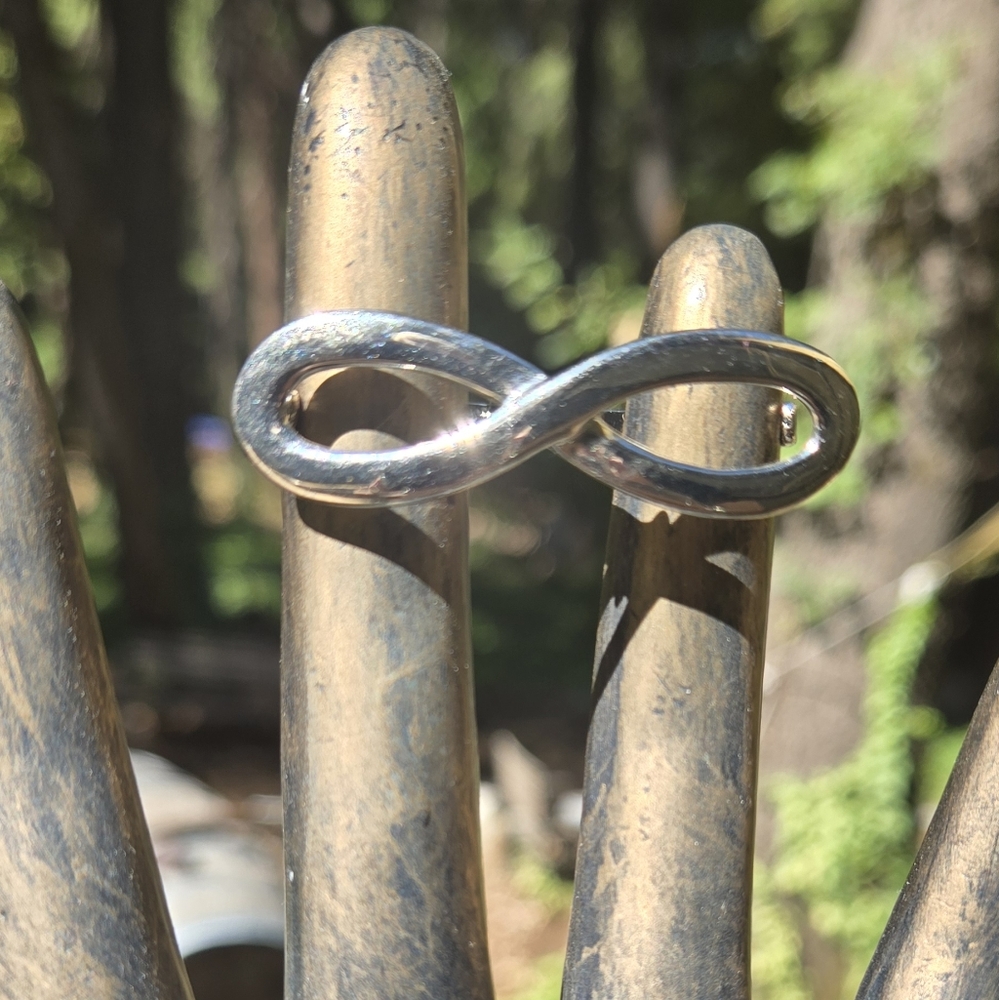 H&M Silver Infinity Ring Open Size Adjustble - Picture 6 of 6